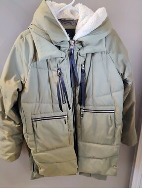 Orolay Women's Thickened Puffer 90% Duck Down Coat/Jacket Olive Size  Medium